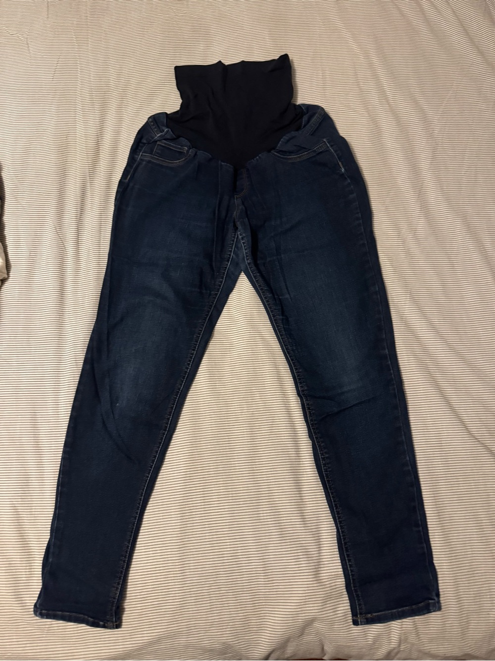 Jessica Simpson Maternity Jeans – Dark Wash Denim – Size Large